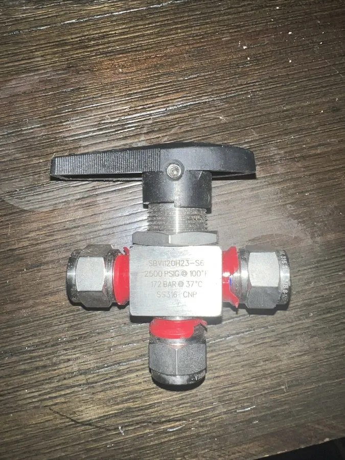 Фитинг Swagelok SBV112H23-S-6 Stainless Steel 3/8" Tube Fitting Manual Ball Valv — фото лота 1
