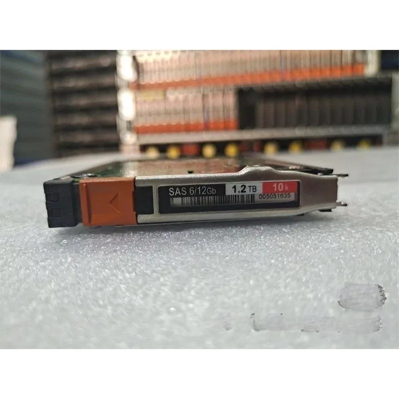 Жёсткий диск NewEMC UNITY 005051635 005051632 1.2TB 10K 12Gb 2.5" SAS HDD 005053
