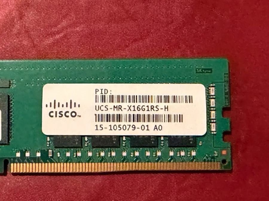 Модуль памяти UCS-MR-X16G1RS-H Cisco Compatible 16GB DDR4-2666Mhz 1Rx4 1.2v ECC  — фото лота 2