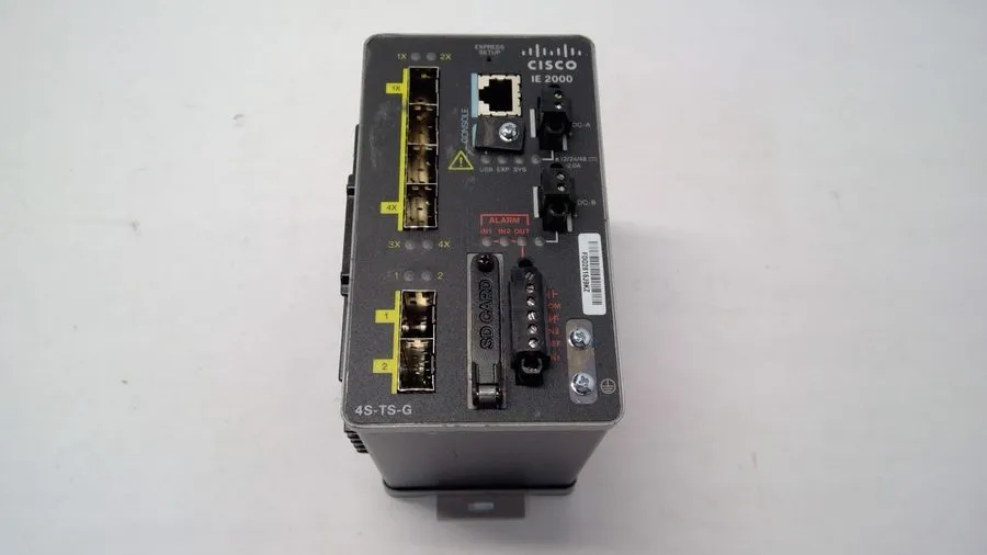 Коммутатор Cisco Industrial IE-2000-4S-TS-G-L Ethernet 2000 Switch — фото лота 1
