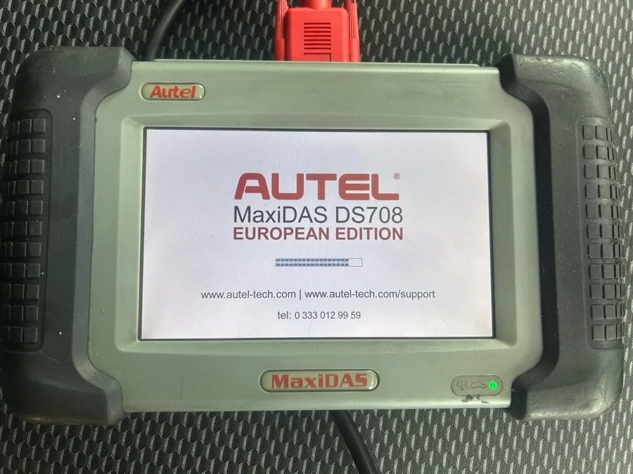 Диагностический сканер Autel MaxiDAS DS708 Diagnostic Scanner Complete Kit w/ SD