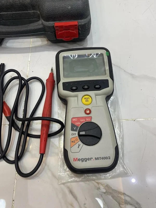 Тестер Megger MIT400/2 Insulation Resistance Tester 1000V