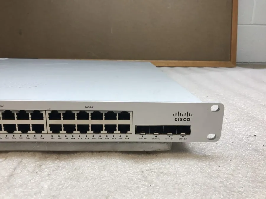Коммутатор Cisco Meraki MS250-24P 24-Port PoE+ Layer 3 Switch 370W 10G SFP+