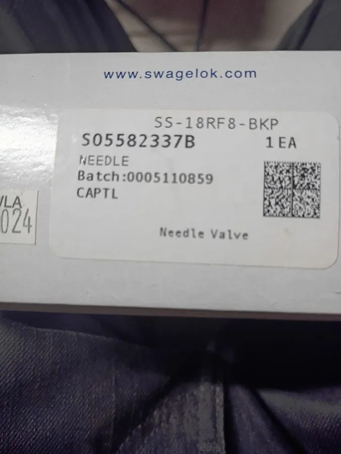 Клапан Swagelok SS-18RF8-BKP Stainless Steel Needle Valve S05582337B Model