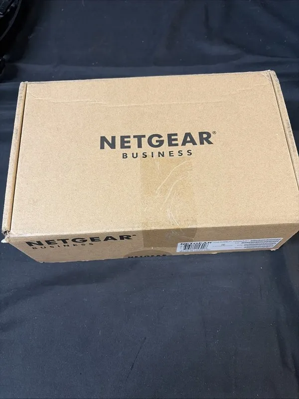 Коммутатор NETGEAR GS308EP-100NAS 8-Port PoE Gigabit Ethernet Plus Switch
