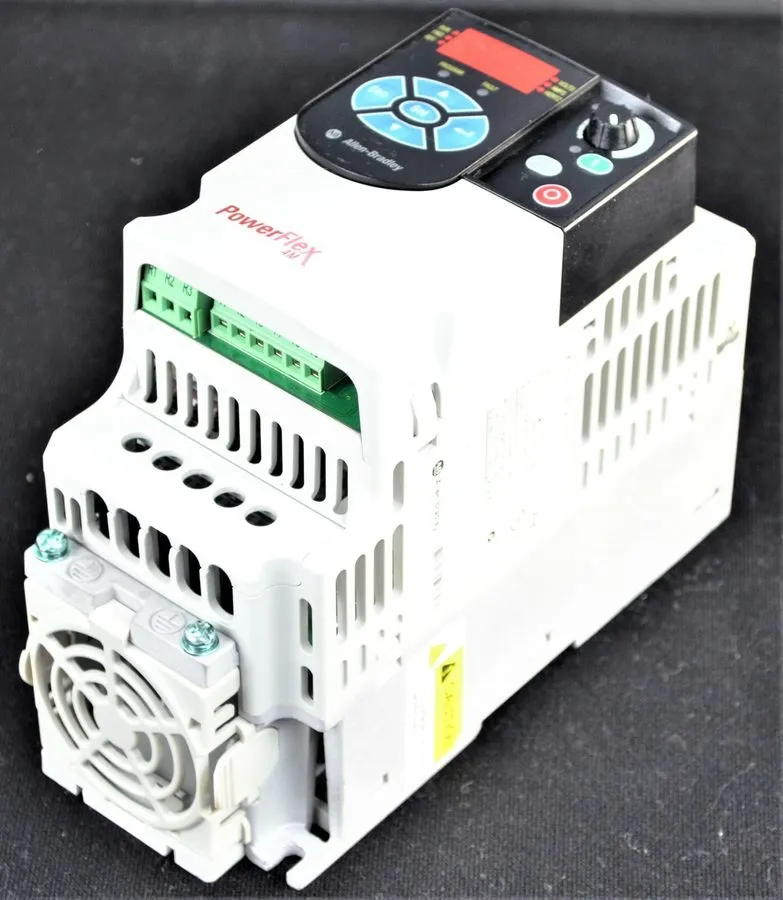Частотный преобразователь Allen-Bradley 22F-A1P6N103 /A PowerFlex 4M AC Drive 0. — фото лота 1