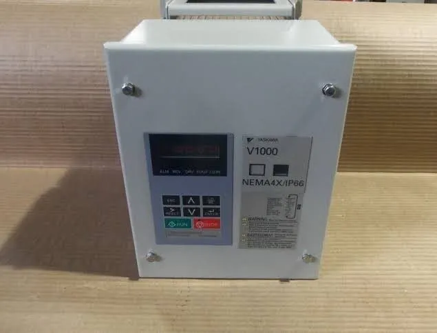 Привод Yaskawa CIMR-VU4A0005GAA Inverter V1000 Drive 3PH 400V 1.5kW 2HP VFD