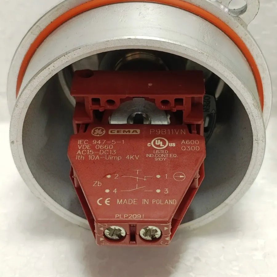 Коммутатор ASP EFDC1EFA Ex d Control Station 1NO 1NC GE CEMA Switch Flameproof I — фото лота 2