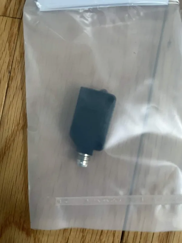 Фотоэлектрический датчик Omron E3Z-T81C-GOSRD-CN Photoelectric Sensor Through-Be — фото лота 1
