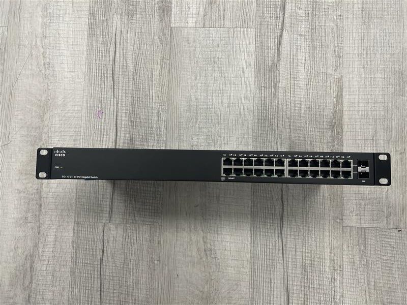 Коммутатор Cisco SG110-24HP 24-Port Gigabit PoE Unmanaged Switch 100W 2x SFP