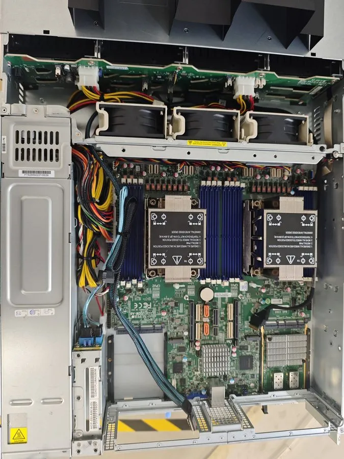 Сервер Supermicro SYS-620C-TN12R 2U Server 12x3.5" NVME U.2 2x Intel Xeon 4300/5