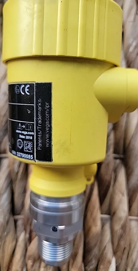 Датчик уровня Vega VEGAPULS 64 Radar Sensor для Liquid Level Measurement PS64.FE — фото лота 1