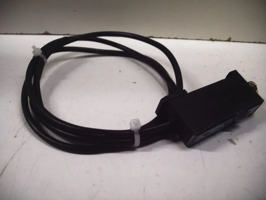 Фотоэлектрический датчик Keyence FS2-60P Fiber Photoelectric Sensor 12-24VDC