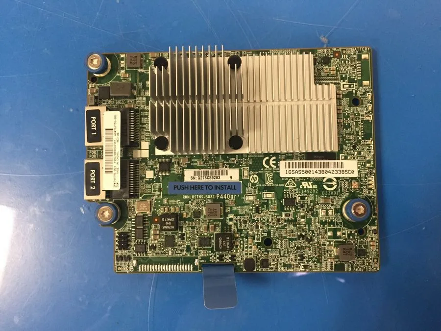 Контроллер HP 749796-001 Smart Array 2GB Cache 2-Port SAS-3 SATA-3 RAID Controll