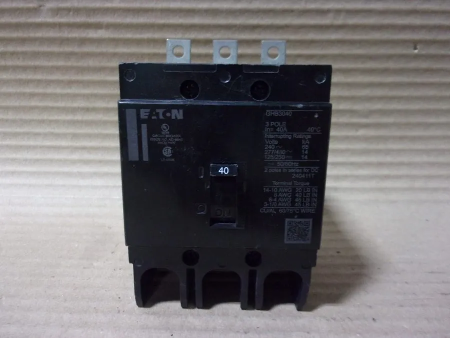 Автоматический выключатель Eaton GHB3040 40 Amp 3 Pole 277/480V GHB Bolt on Circ