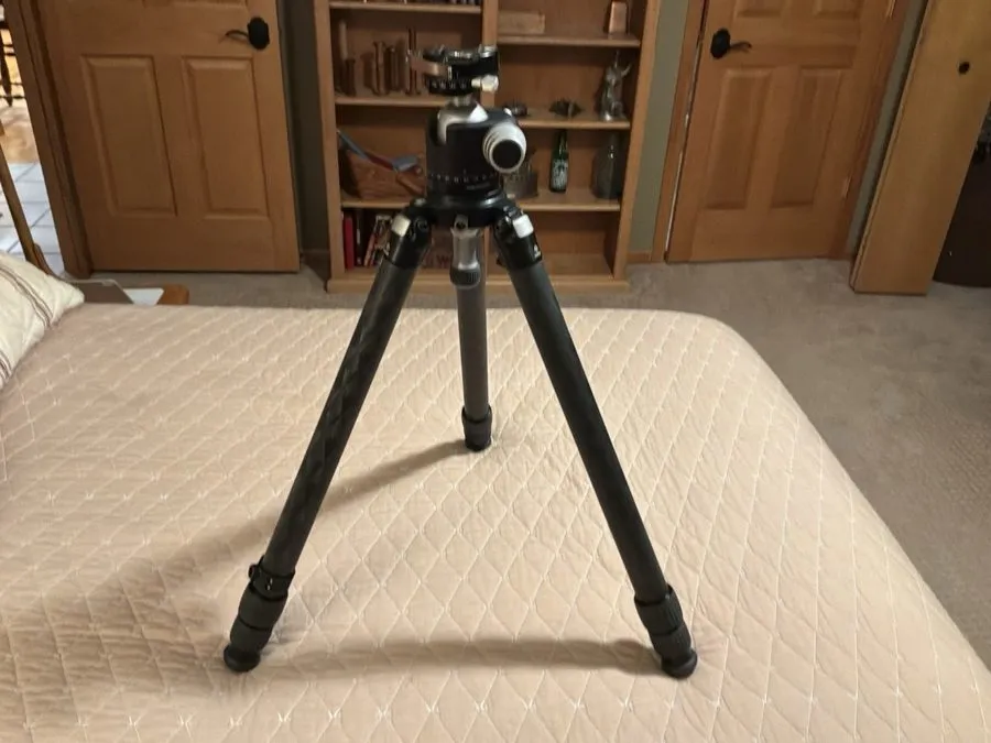 Оборудование видеонаблюдения Really Right Stuff Versa-24 Carbon Tripod W/ BH-55, — фото лота 2