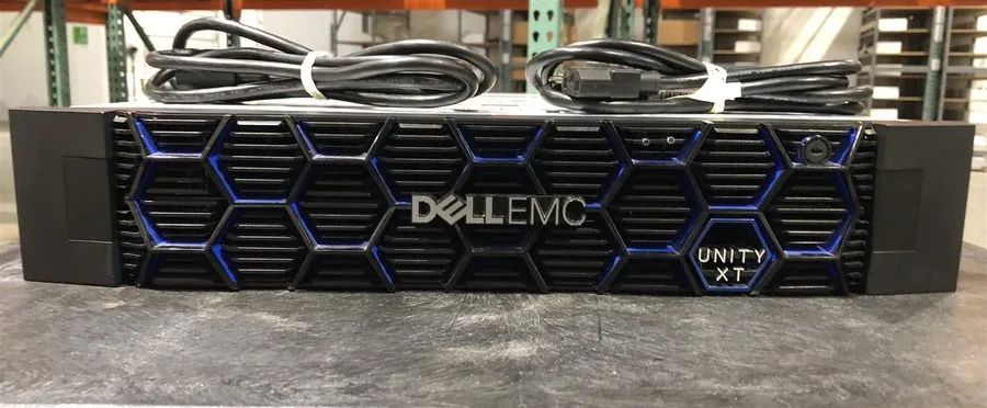 СХД Dell EMC Unity XT 380 OPE25 25-Bay 12G SAS Storage Array w/ 4x 600GB HDDs