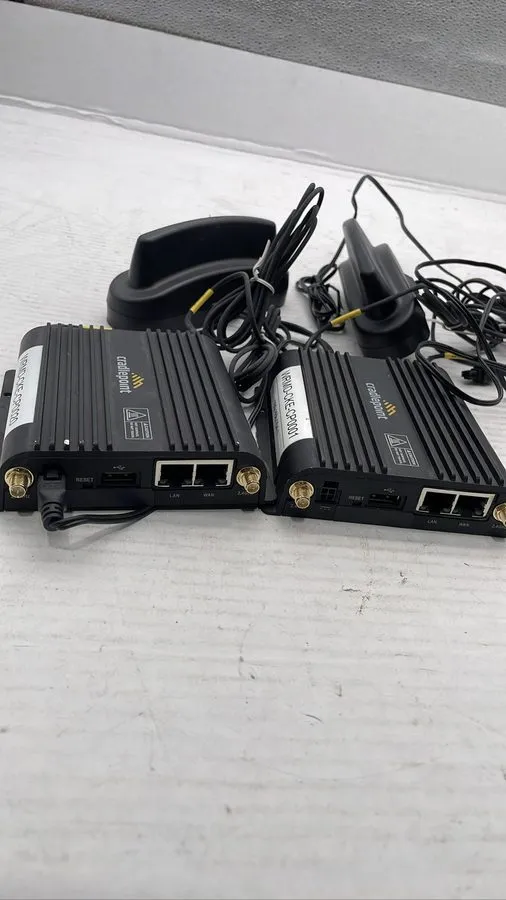 Маршрутизатор Cradlepoint IBR600C-150M-D LTE Cellular Routers with Power Supplie