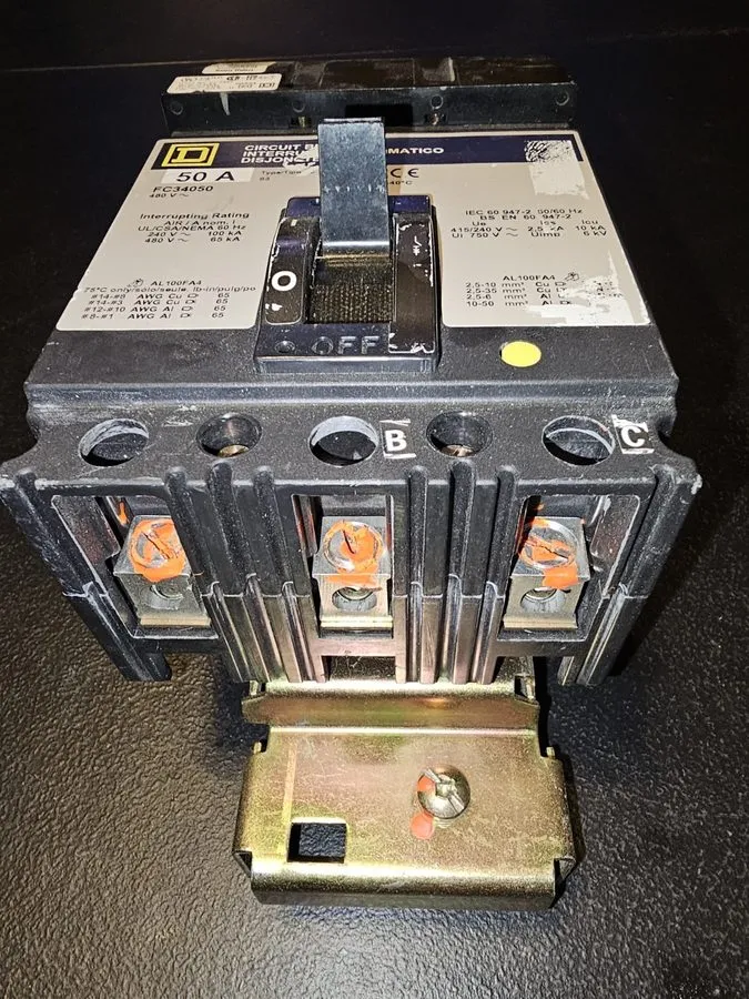Автоматический выключатель Square D FC34050 50 Amp 3 Pole 480V I-Line Circuit Br