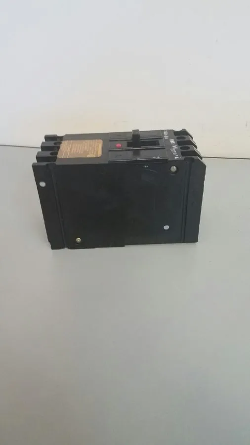 Автоматический выключатель ITE Siemens E43B040 Circuit Breaker 3 pole 40 amp 480