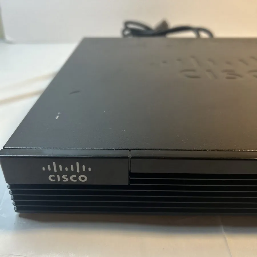Маршрутизатор Cisco 1900 Series CISCO1921 Router, Powers On, Please — фото лота 2