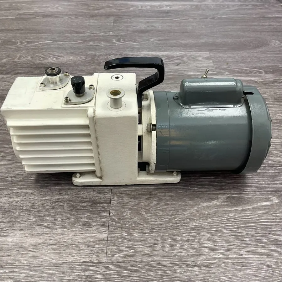 Насос Trivac D4A Dual Stage Vacuum Pump 1/3 HP Motor 115/230V, LEYBOLD-HERAEUS