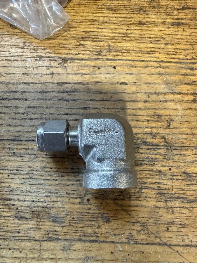 Фитинг SS-400-8-6 Swagelok SS TUBE FITTING, FEMALE ELBOW, 1/4 IN. T — фото лота 1