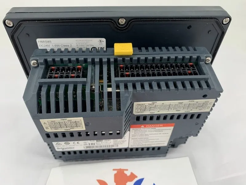 Панель оператора SCHNEIDER MAGELIS TOUCH PANEL HMISCU8B5 5.7 INCH COLOR TFT TOUC — фото лота 2