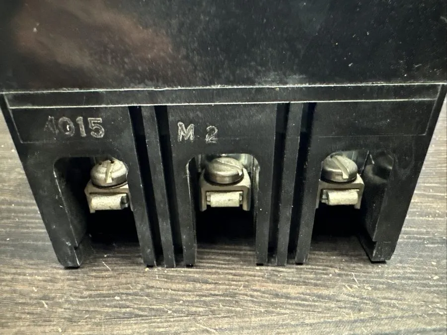 Автоматический выключатель GE TED134015 15A 3-Pole 480V AC E-Frame Circuit Break