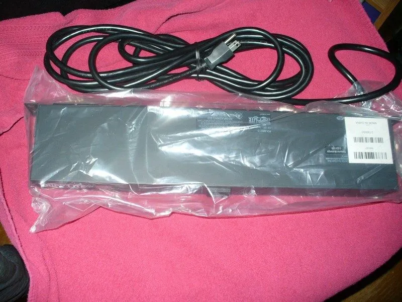 Блок розеток Tripp Lite PDUMH15 Metered 1U Power Distribution Unit