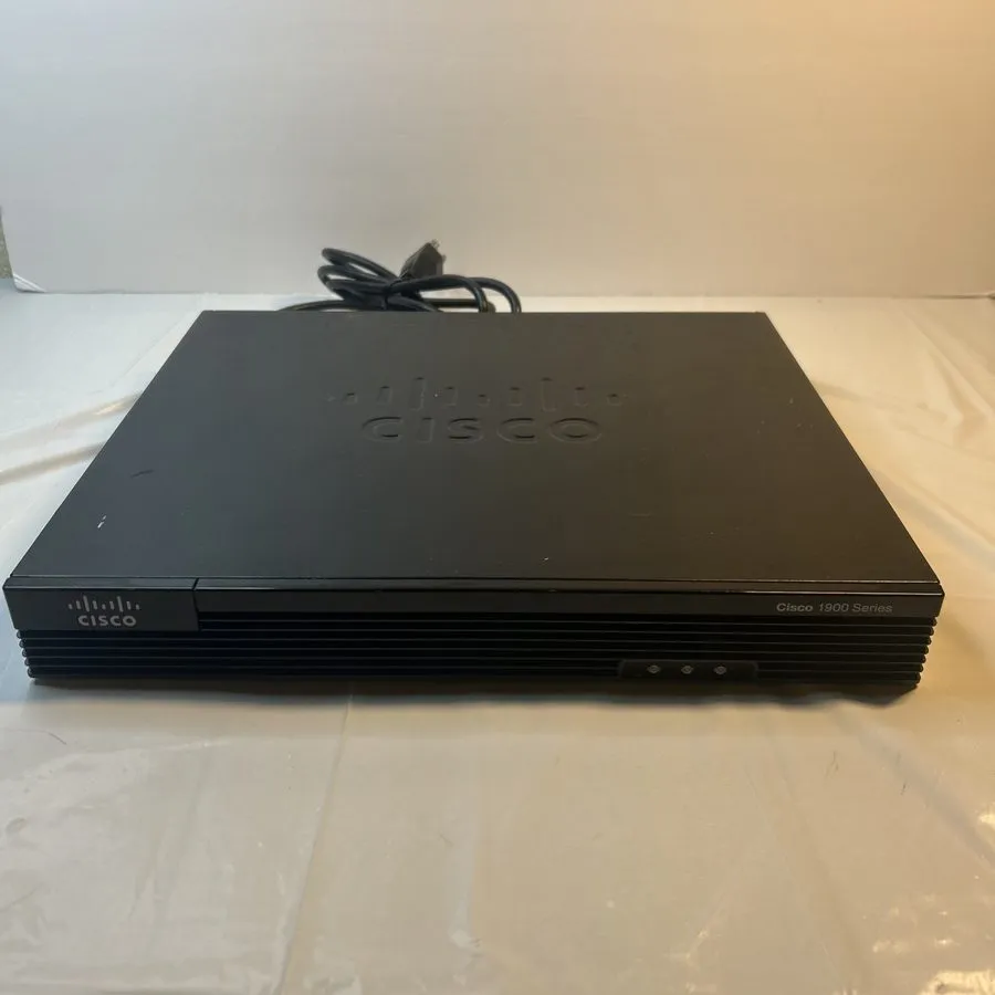 Маршрутизатор Cisco 1900 Series CISCO1921 Router, Powers On, Please