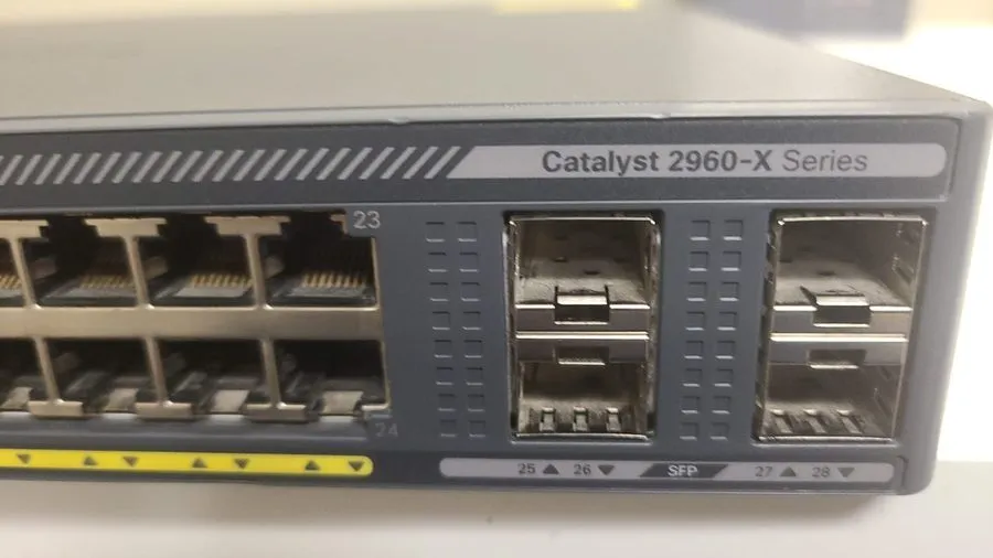 Коммутатор CISCO CATALYST 2960-X SERIES 24 PORT SWITCH WS-C2960X-24PS-L WEB / GU
