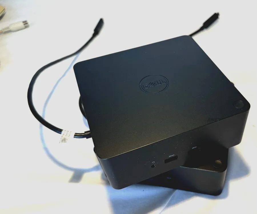 Док-станция Dell Thunderbolt Dock USB Type-C 0J5C6 TB16 K16A w/ 130W Ac Adapter