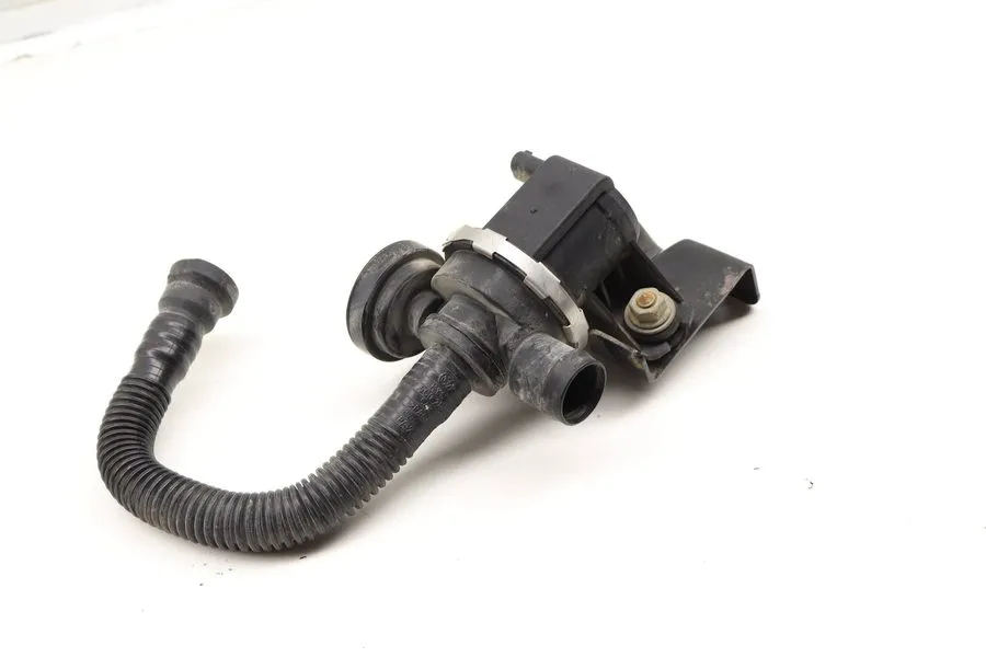 Трубопроводная арматура 2011-2018 VW JETTA FUEL Pressure Regulator 5C0201559 — фото лота 1