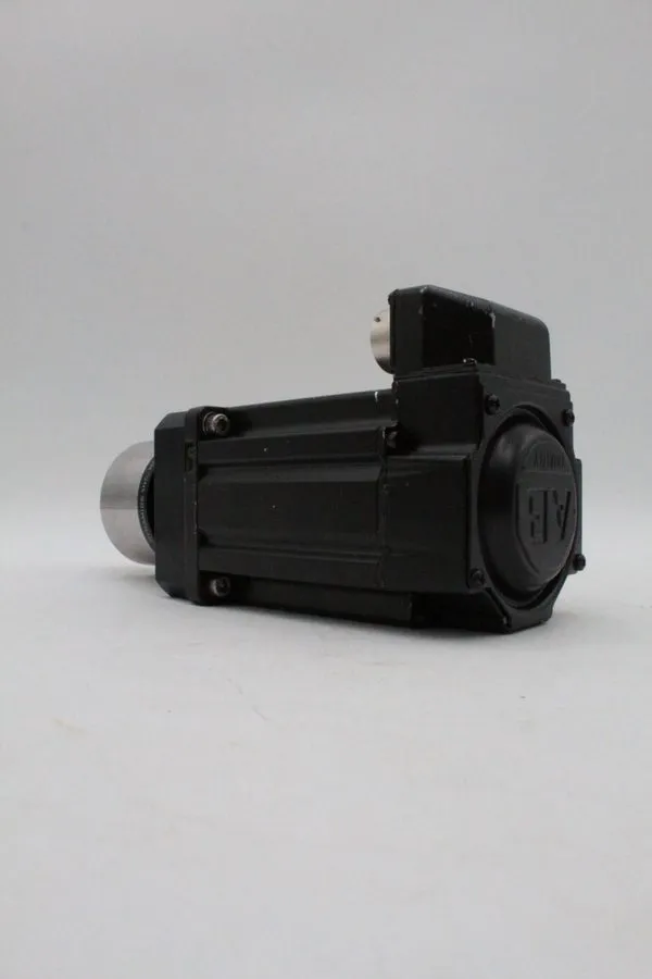 Серводвигатель Allen Bradley MPL-A320P-MK22AA Kinetix AC Servo Motor