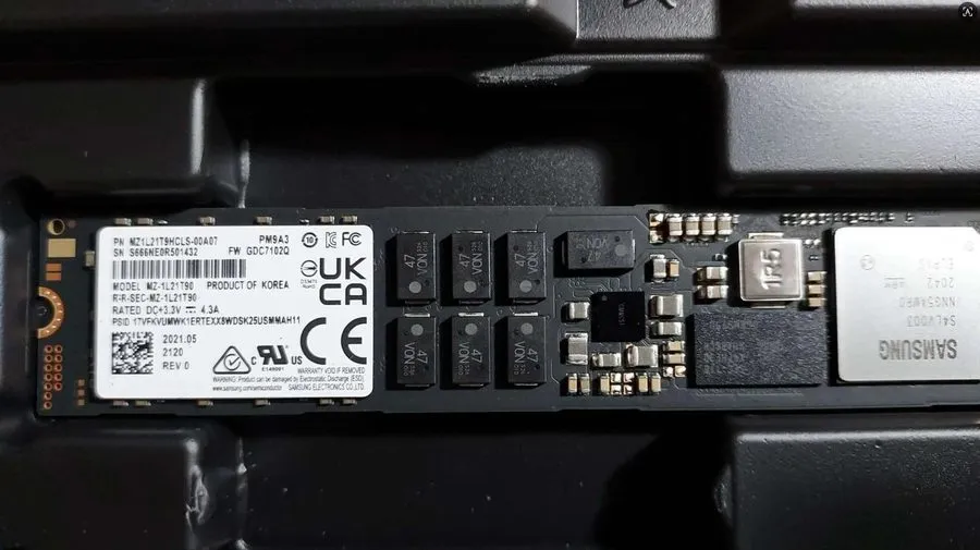 SSD-накопитель Samsung PM9A3 1.92TB M.2 SSD 22110 NVME PCIe 4.0 X4 MZ1L21T9HCLS-