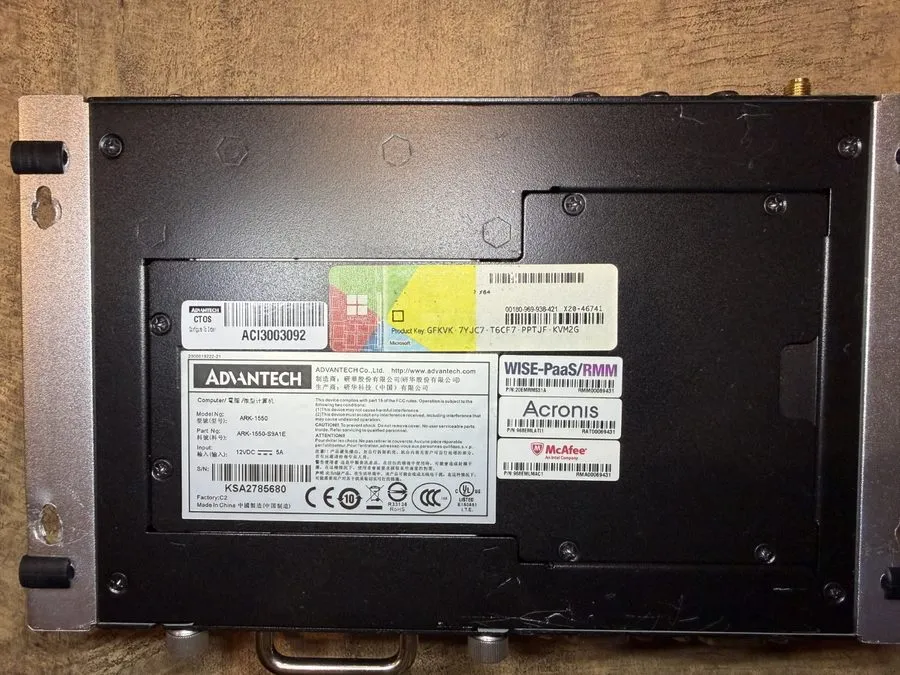 Advantech ARK-1550-S9A1E i5-4300U 512GB WiFi Industrial Fanless Windows Embedded