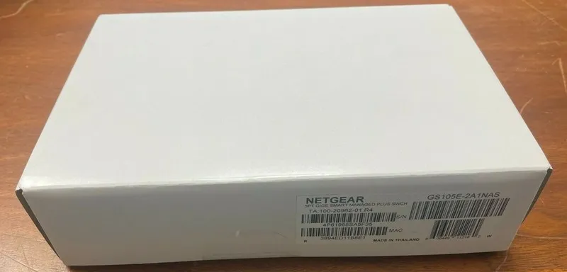 Коммутатор Netgear 5 Port GB Plus Switch GS105E-2A1NAS