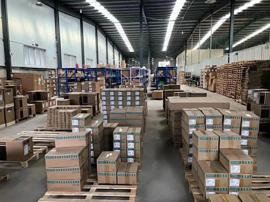 Панель оператора 6AV6 647-0AA11-3AX0 SIEMENS 6AV6647-0AA11-3AX0 HMI KTP400 Basic