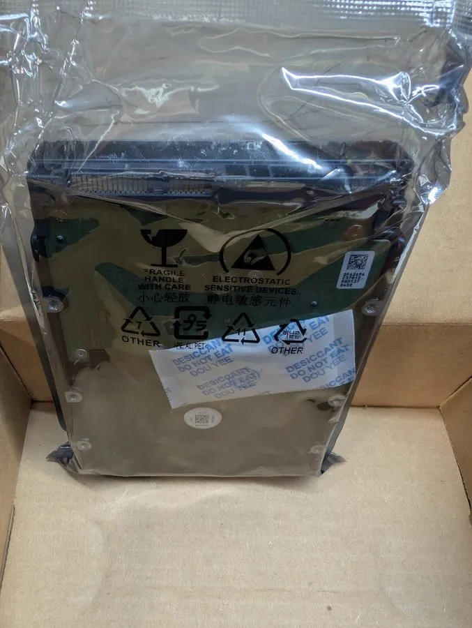 Жёсткий диск Western Digital WD Gold 8TB Enterprise HDD WD8004FRYZ 7200RPM 256MB