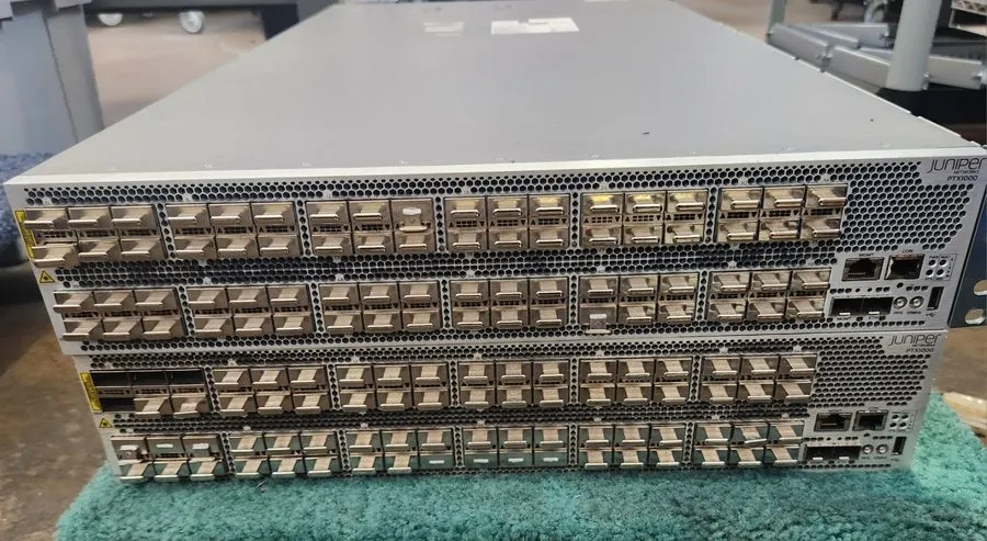 Маршрутизатор Juniper PTX1000-72Q-AC Router — фото лота 1