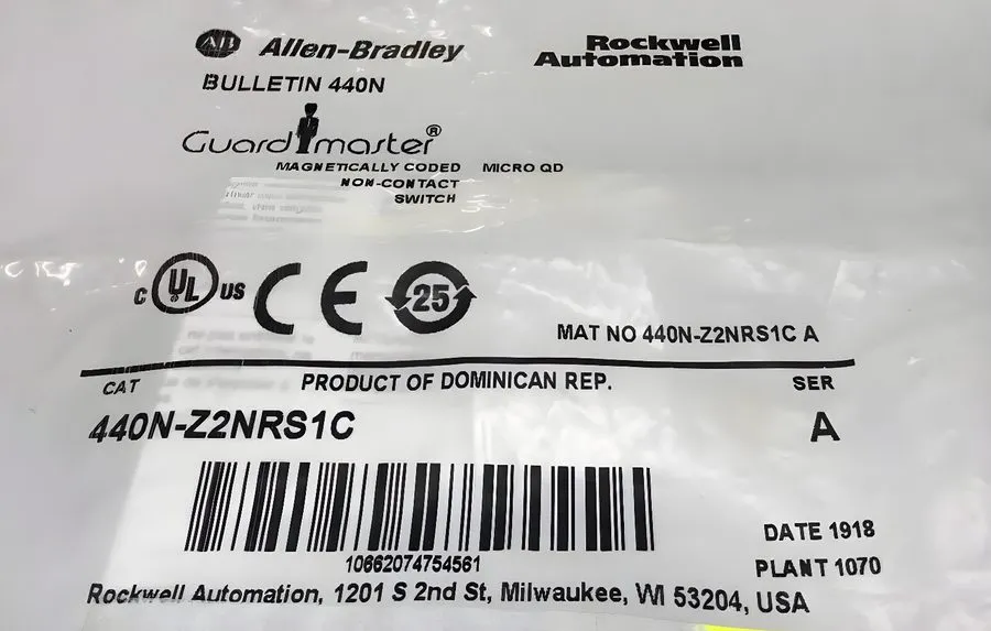 Реле безопасности Allen-Bradley 440N-Z2NRS1C Guardmaster 440N Non Contact Switch