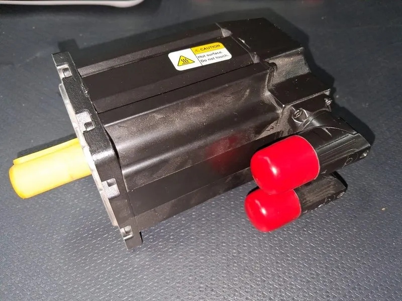 Серводвигатель Allen Bradley MPL-A420P-MK72AA AC Servo Motor