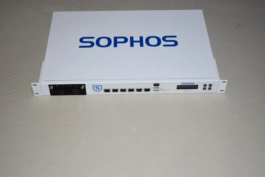 Сервер Sophos 4x 10GBe Gigabit Rackmount OPNsense Firewall Xeon E3-1225v3 16GB R