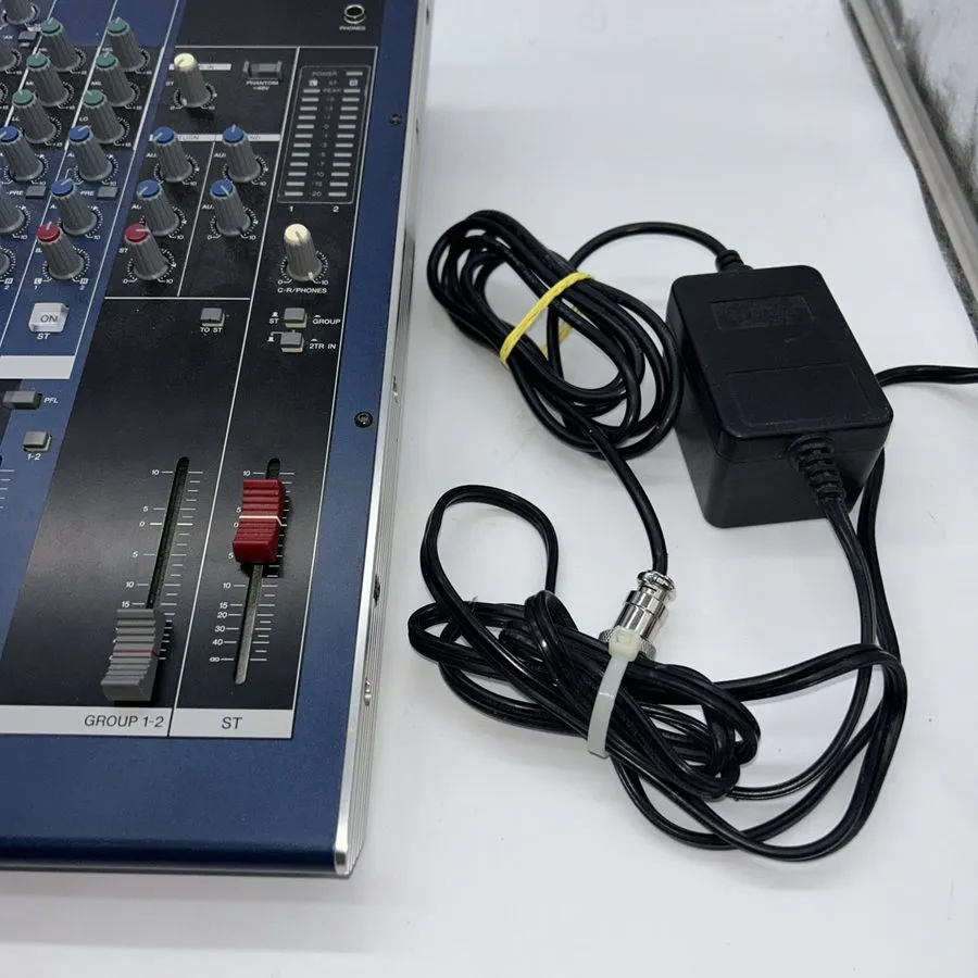 Микшерный пульт YAMAHA Mixing Console MG16/4 16 Channel Studio Live Analog Audio
