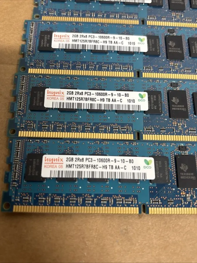 Модуль памяти Lot 6 Hynix 2GB 2Rx8 PC3-10600R DDR3 ECC Server RAM HMT125R7BFR8C — фото лота 1