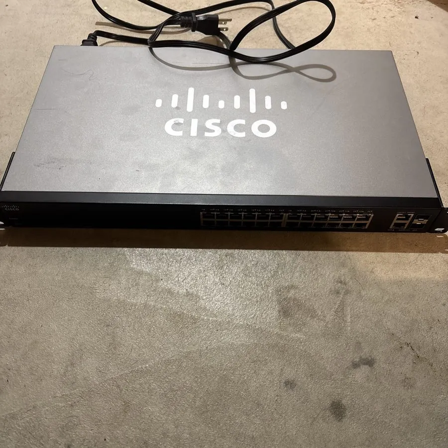 Коммутатор Cisco SG200-26 26-Port Gigabit POE Smart Switch Works