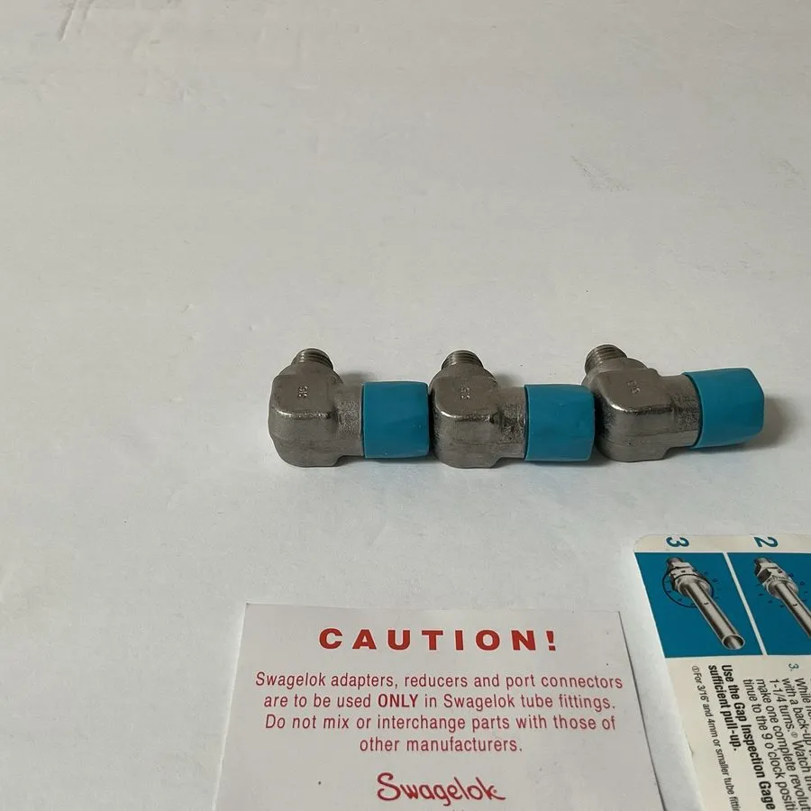 Фитинг Swagelok SS-400-2-6 Elbow 1/4" Tube X 3/8" NPT Fitting — фото лота 2