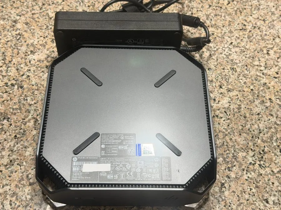 HP Z2 Mini G5 Workstation i7-10700 256 GB NvME