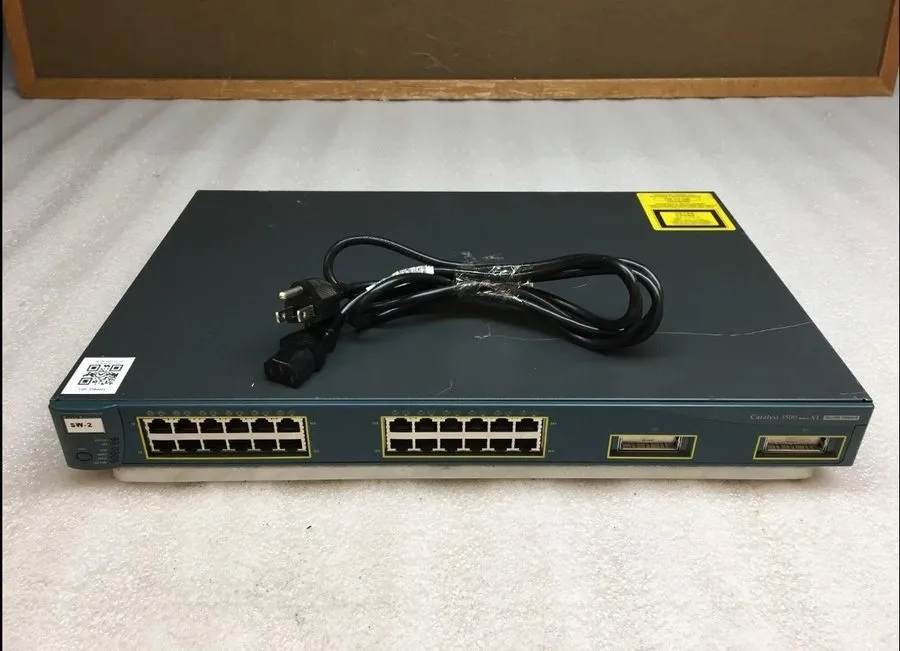 Блок питания Cisco WS-C3524-PWR-XL-EN 24-Port Stackable 10/100 Ethernet PoE Mana